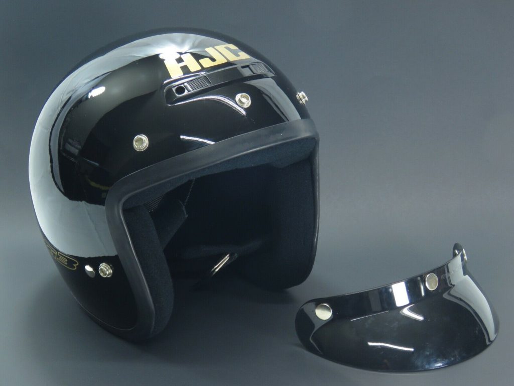 How To Buy A Motorcycle Helmet Online: Follow These Steps Before You