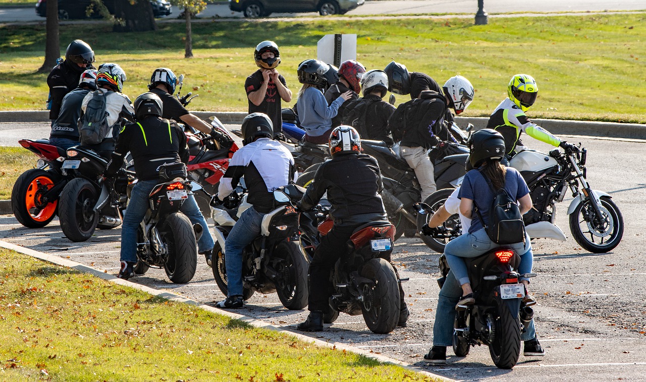 Group Rides: Riding Within Your Limits And Finding Your Tribe | Moto